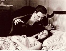 Lupita Tovar and Carlos Villarías in Drácula (1931)