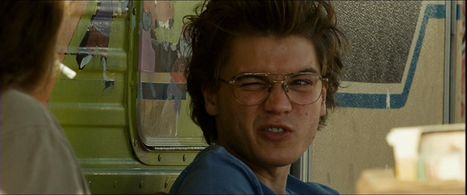 Emile Hirsch and Brian H. Dierker in Into the Wild (2007)