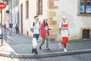 Shu Qi, Alec Su, and Ju-Gang Bai in Chinese Restaurant (2017)