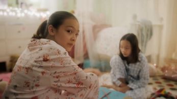 Isla Rose Hall as Young Bella & Young Kayla