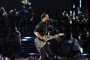 Tony Lucca in The Voice (2011)