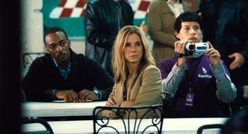 Sandra Bullock, Anthony Mackie, and Reynaldo Pacheco in Our Brand Is Crisis (2015)