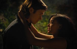 Nick Robinson and Amandla Stenberg in Everything, Everything (2017)