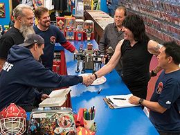 Walter Flanagan, Bryan Johnson, Marky Ramone, Ming Chen, Mike Zapcic, and Rob Bruce in Comic Book Men (2012)