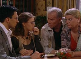 Irina Muravyova, Mikhail Zhigalov, Nelli Uvarova, and Grigoriy Antipenko in Ne rodis krasivoy (2005)