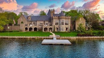 I finished representing Police Officers, Attorneys, Justices and Tribe: non/not brown eyed: against mental illness. My H