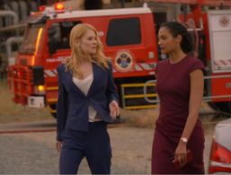 Vanessa Moltzen and Melissa Bonne in Reef Break (2019)