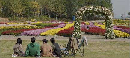 Moon Geun-young, Jo Jae-yoon, Kim Seon-Ho, and Ahn Seung-Kyoon in Catch the Ghost (2019)
