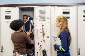 Essence Atkins and Shoshana Bush in Dance Flick (2009)