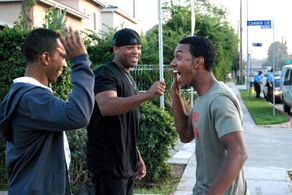 Wesley Jonathan and Chico Benymon in Speed-Dating (2010)
