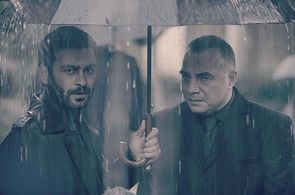 Oktay Kaynarca and Ozan Akbaba in Eskiya Dünyaya Hükümdar Olmaz (2015)