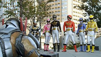 Christina Masterson, Azim Rizk, Ciara Hanna, Andrew Gray, and John Mark Loudermilk in Power Rangers Megaforce (2013)
