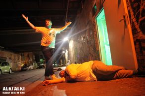 Heiko Pinkowski and Peter Trabner in Alki Alki (2015)