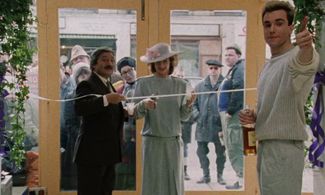 Daniel Day-Lewis, Saeed Jaffrey, Stephen Marcus, Dawn Archibald, Shirley Anne Field, and Jonathan Moore in My Beautiful 