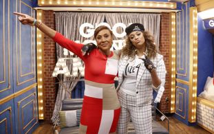 Tyra Banks and Robin Roberts at an event for Good Morning America (1975)