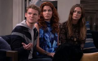 Peter Graham, Debra Messing & Billie Lourd in Bi-Plane (Will & Grace)