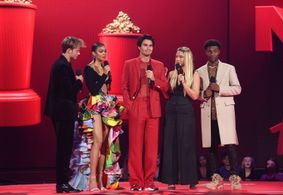 Kevin Mazur, Madelyn Cline, J.D., Madison Bailey, Chase Stokes, and Rudy Pankow at an event for 2021 MTV Movie & TV Awar