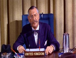 Maurice Dallimore in Batman (1966)