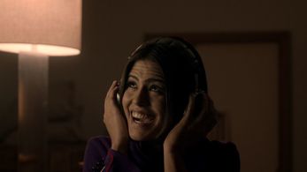 Antonia Morais in Lúcia McCartney (2016)