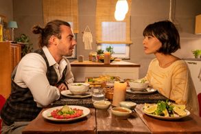 Florian Wünsche and Jasmin Gassmann in SOKO Stuttgart: Alles Glück dieser Erde (2022)