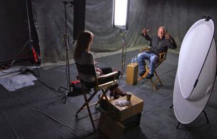 Lara Logan and Norman Seeff in CBS 60 Minutes (2010)