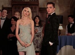 Taylor Momsen and Ed Westwick in Gossip Girl (2007)