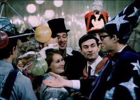 Vladimir Nosik, V. Pikalova, and Vadim Zavyalov in Eta vesyolaya planeta (1973)