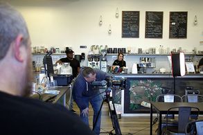 Behind the Scenes Her Look (2020)