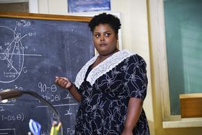 Still of Danielle Pinnock in Young Sheldon An Eagle Feather, a String Bean, and an Eskimo