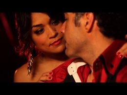 Still of Jené with Eliud Kauffman in CASH FLOW
