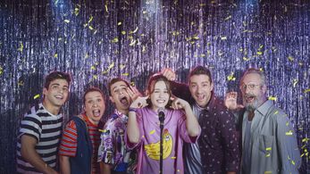 Shmuel Vilozni, Yehuda Buchbut, Roy Raviv, Mika Segal, Lital Shwartz, and Moshe Ashkenazi in It's Shelly (2021)