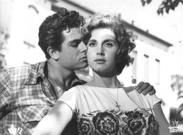 Rosita Arenas and Enrique Vera in El niño de las monjas (1959)