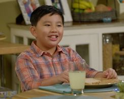 Albert Tsai in Dr. Ken (2015)