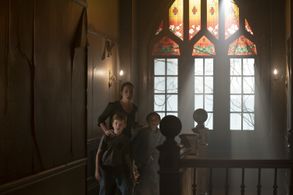 SECRETS OF SULPHUR SPRINGS – “As Time Goes By” – Once Griffin and Harper learn they can’t reopen the hatch to let Savann