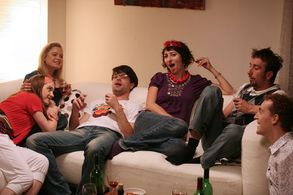 Pavlína Storková, Zuzana Onufráková, Simona Babcáková, Jakub Zácek, Michal Kern, and Václav Neuzil in Zoufalci (2009)