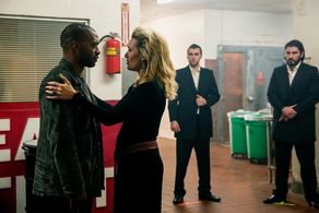 Still of Kate Winslet, Chiwetel Ejiofor, Anthony Belevtsov and Alexander Babara in Triple 9 (2016)