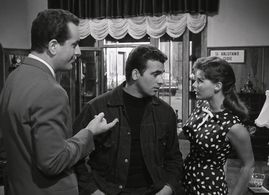 Marisa Allasio, Maurizio Arena, and Riccardo Garrone in Belle ma povere (1957)