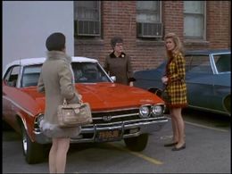 Elizabeth Montgomery, Judy March, and Sara Seegar in Bewitched (1964)