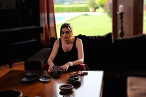 Öznur Serçeler in Deccal (2015)