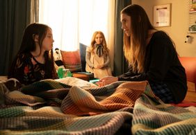 Amie Donald, Allison Williams, and Violet McGraw in M3GAN (2022)