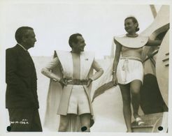 Pearl Argyle and Raymond Massey in Things to Come (1936)