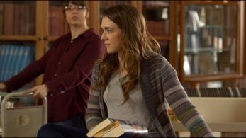 Kinsey Leigh Redmond in Christmas at the Chateau (2019)