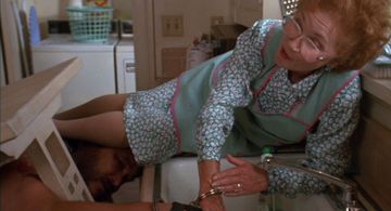 Estelle Getty and Dennis Burkley in Stop! Or My Mom Will Shoot (1992)