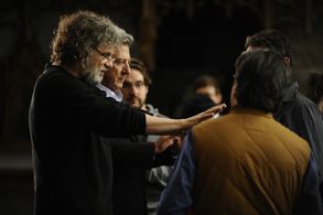 Dustin Hoffman and François Girard in Boychoir (2014)