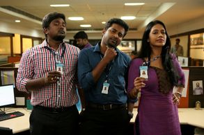 Dinesh, Bala Saravanan, and Nivetha Pethuraj in Oru Naal Koothu (2016)