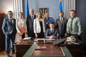 Stanislav Boklan, Volodymyr Zelenskyy, Evgeniy Koshevoy, Aleksandr Pikalov, Elena Kravets, Miko Fatalov, Yuriy Krapov, a