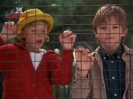 Jake Dinwiddie and Katie Volding in Au Pair (1999)