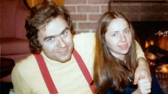 Ted Bundy and Elizabeth Kendall in Ted Bundy: Falling for a Killer (2020)