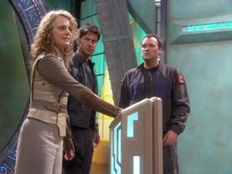 Joe Flanigan, David Hewlett, and Megan Leitch in Stargate: Atlantis (2004)