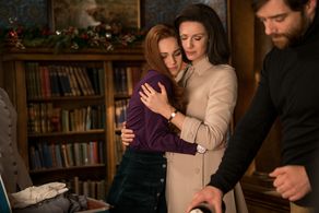 Caitríona Balfe, Richard Rankin, and Sophie Skelton in Outlander (2014)